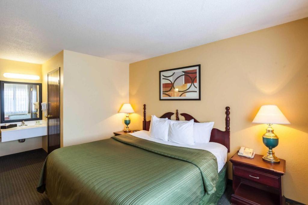 Quality Inn & Suites Arbor Eksteriør billede