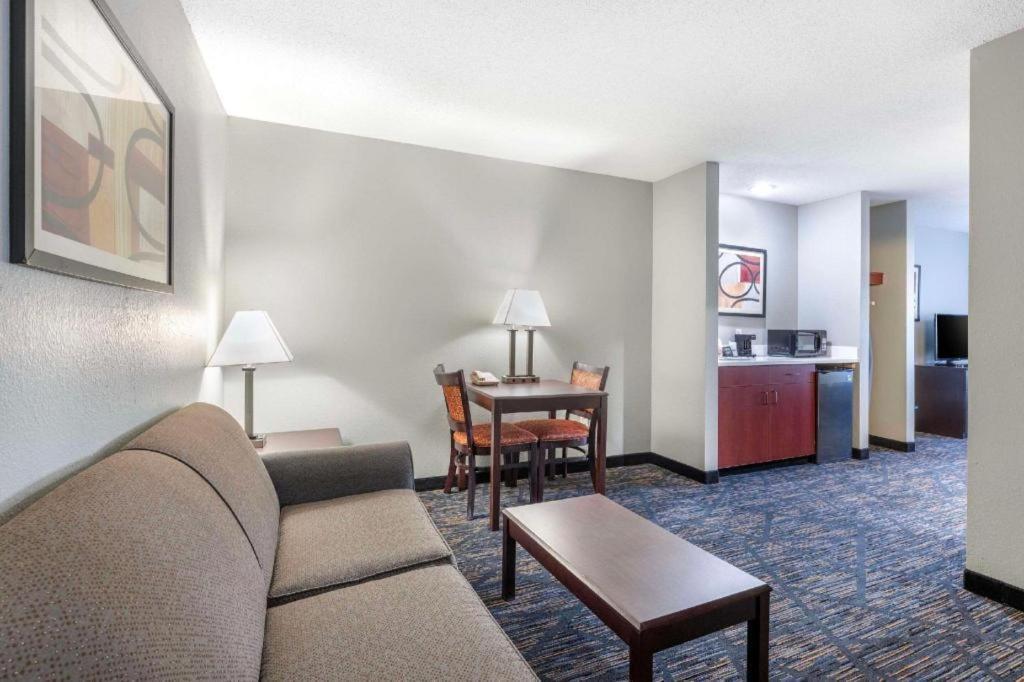 Quality Inn & Suites Arbor Eksteriør billede