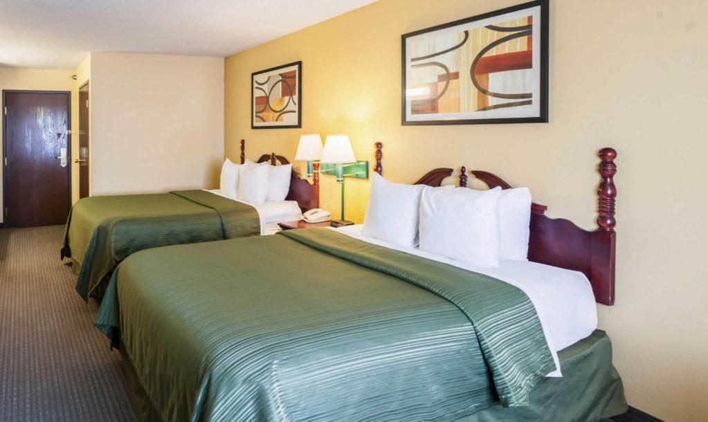 Quality Inn & Suites Arbor Eksteriør billede