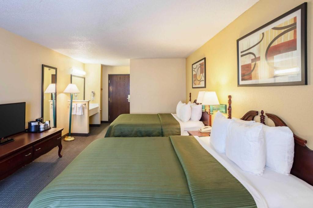 Quality Inn & Suites Arbor Eksteriør billede
